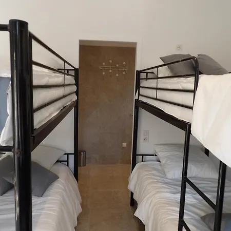 De Standing فيلة كالفي