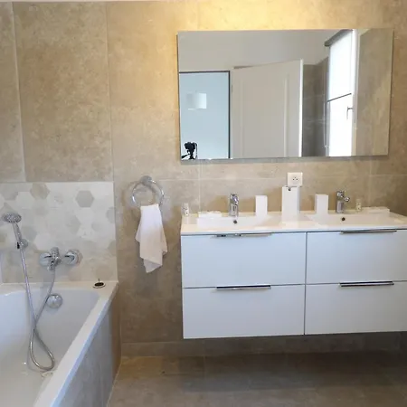 Villa De Charme * Calvi (Corsica)