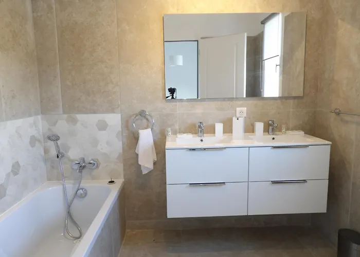 De Standing * Calvi (Corsica)